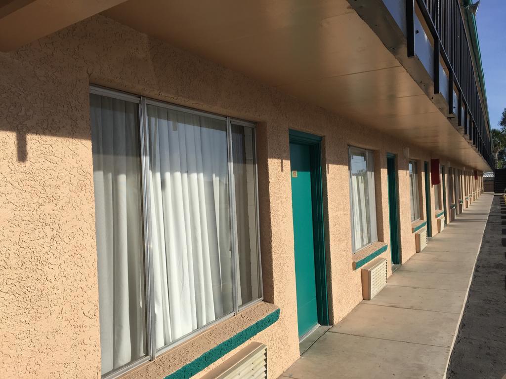Amazon Motel Тусон Екстериор снимка