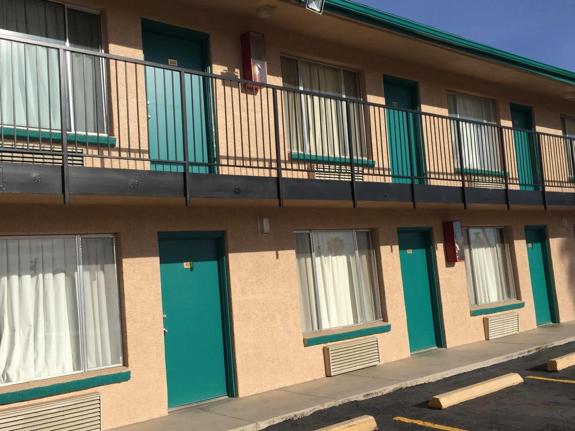 Amazon Motel Тусон Екстериор снимка